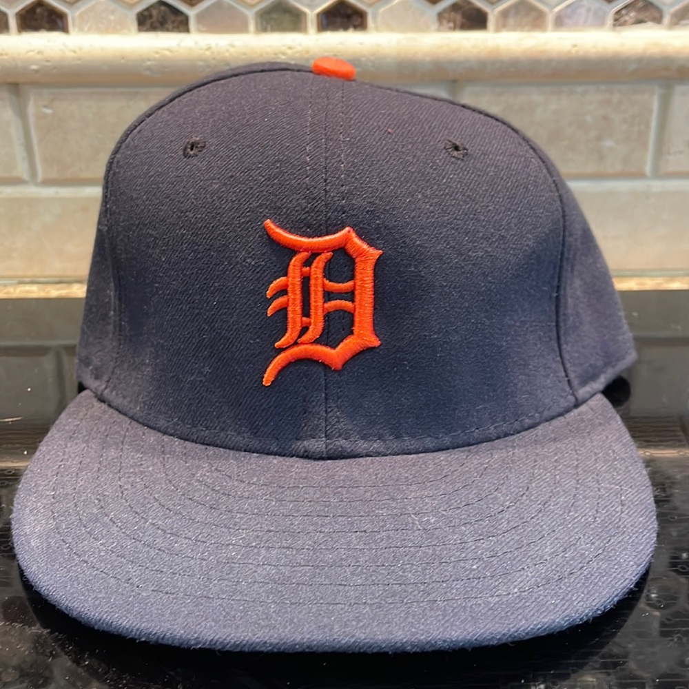 Detroit Tigers Size 7 1/4 New Era 5950 used hat